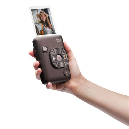 liplay_0000_pnginstaxminiliplay-promotionalimages-12selfie-deepbronze.jpg