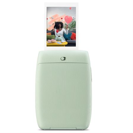 minilink3_0016_pnginstaxminilink3-promotionalimages-03sagegreen-withphoto_0065.jpg