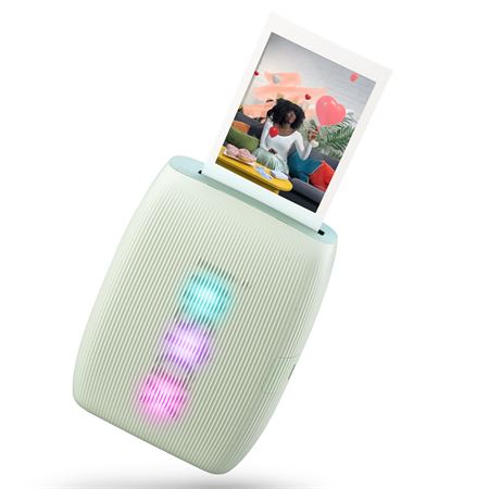 minilink3_0018_pnginstaxminilink3-promotionalimages-01sagegreen-withphoto-ledon_0202.jpg