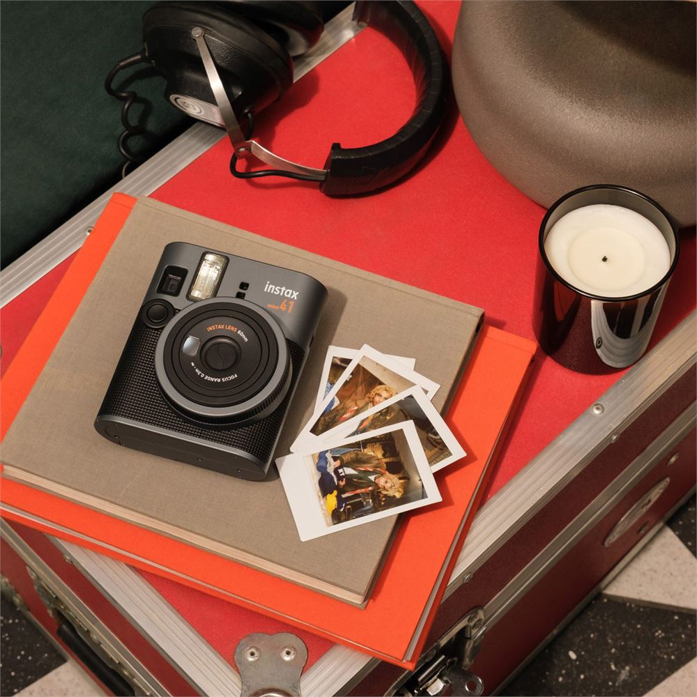 Instax Mini 41 Siyah Analog Şipşak Fotoğraf Makinesi