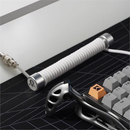 gravastar-sarmal-aviator-usb-to-type-c-mekanik-klavye-uyumlu-oyuncu-kablosu-1-85m-beyaz-4.jpg