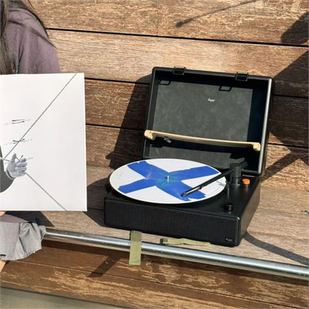 hym-originals-togo-sarjli-dahili-hoparlorlu-tasinabilir-30w-bluetooth-pikap-plakcalar-siyah_8.jpg